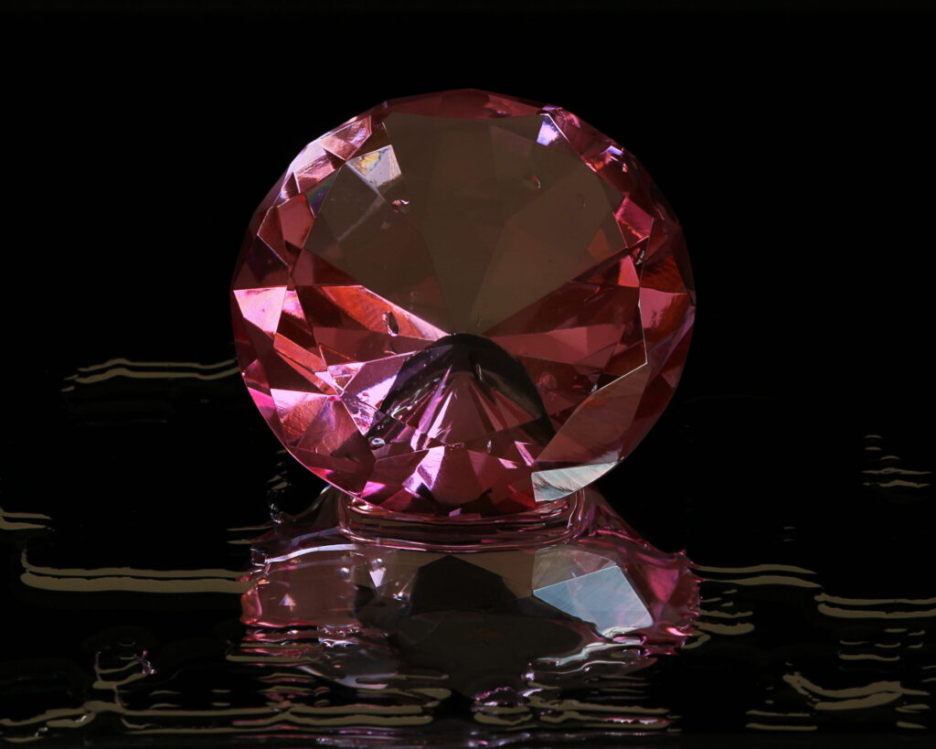 Ruby-1024x819 Os Minerais do Dia dos Namorados: Do Anel de Diamante ao Smartphone
